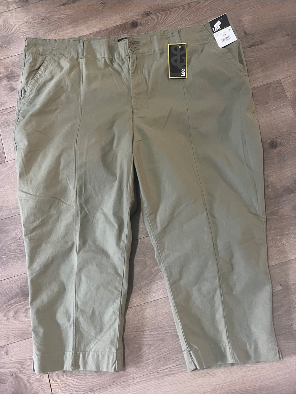 Lee Green Capri Mid Rise Pants Size 26W New